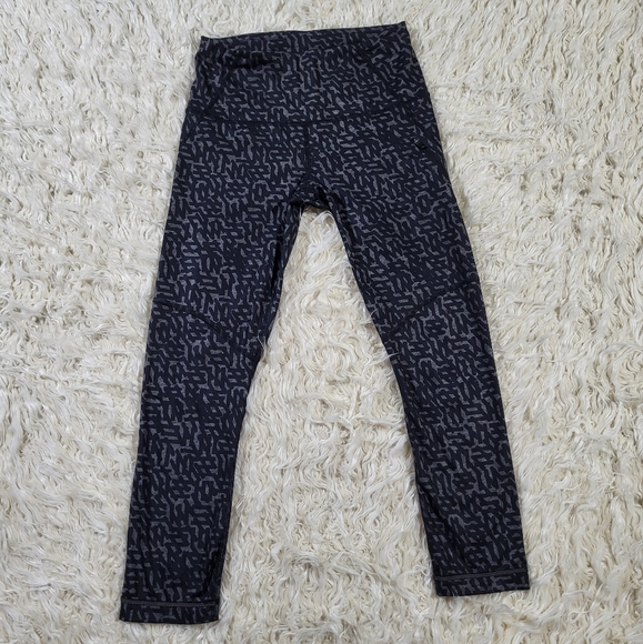 lululemon athletica Pants - Lululemon Geometric Print Pocket Zipper Leggings Size 4